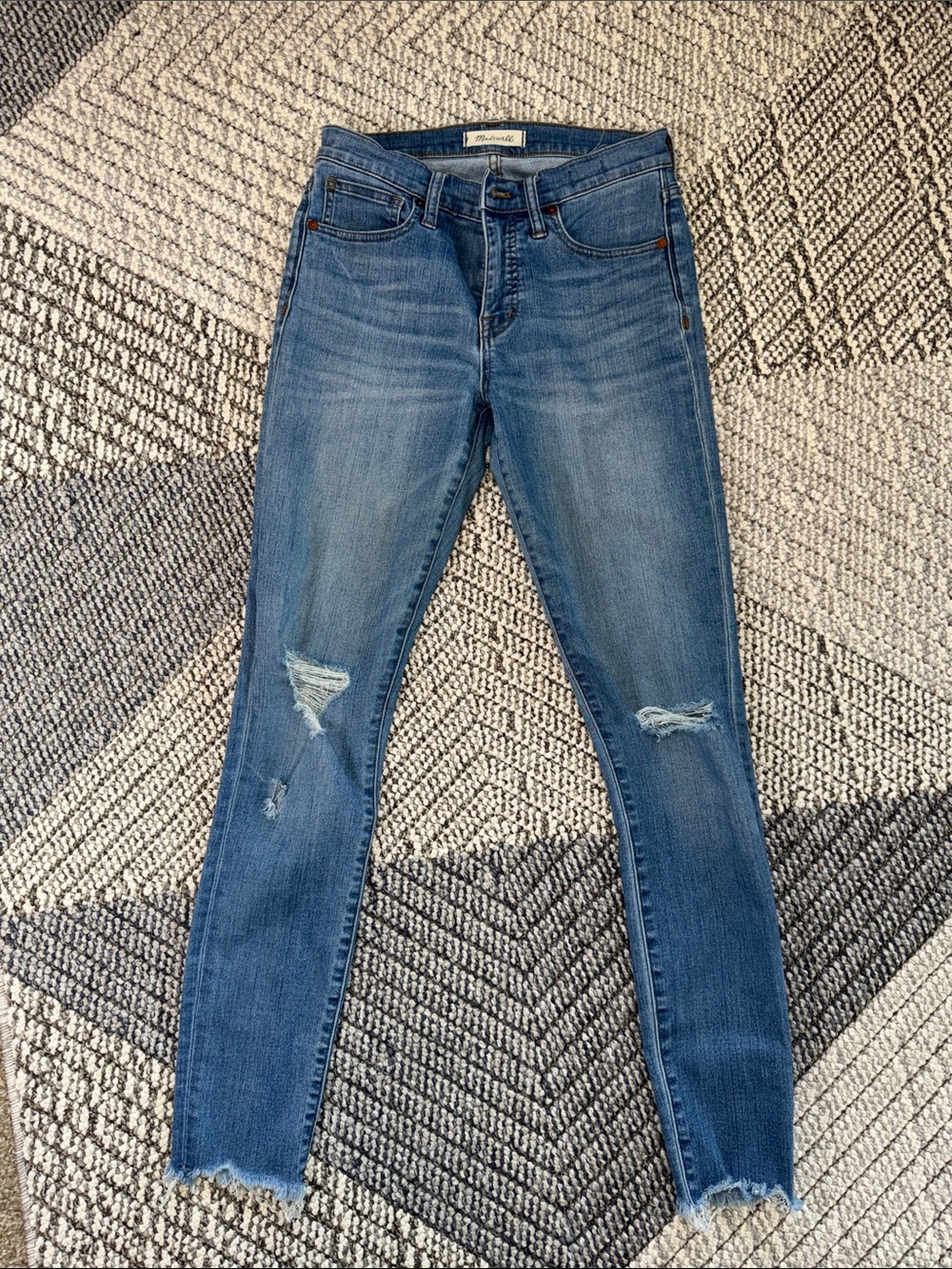 Madewell - 9” High Rise Distressed Raw Hem Skinny Ankle Jeans - 26 Tall